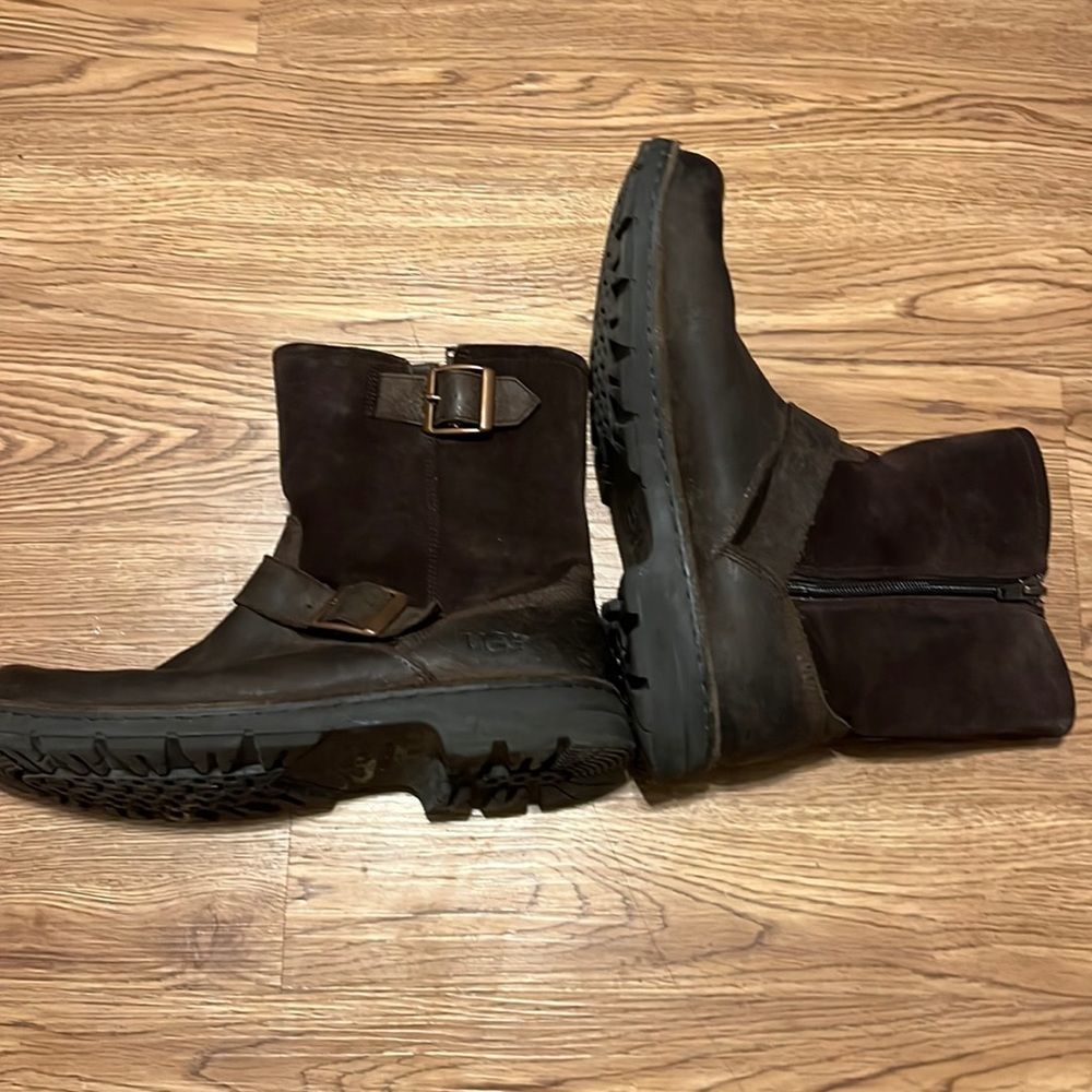UGG Women Moto Leather/Suede Side Zip Boots Fleece Lining Brown Size 8.5